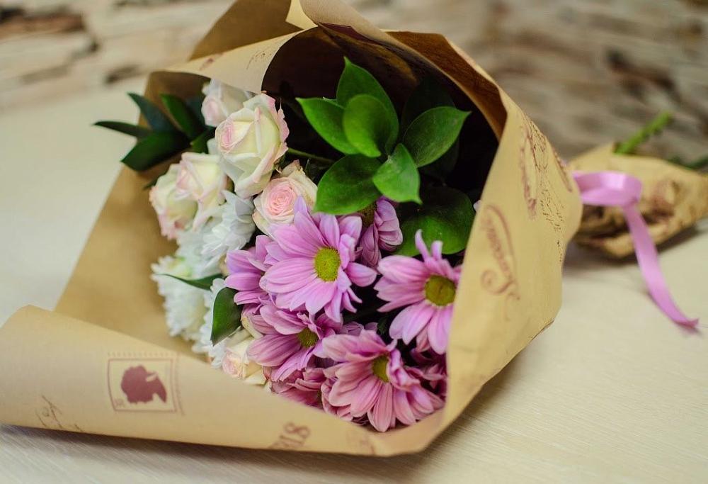 Букет улыбка в Емве Букет цветов из: Розы и Хризантемы в Емве