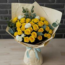 Букет цветов из:  Розы в Емве