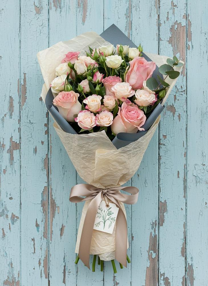 Букет нежный и розовый в Емве Букет цветов из: Розы в Емве