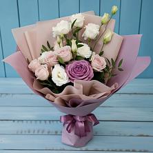 Букет Легкое дыхание в Емве Букет цветов из: Розы и Лизиантусы в Емве