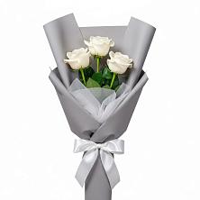 Букет 3 белые розы в Емве Букет 3 белые розы в Емве