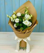 Букет цветов из:  Хризантемы и Лизиантусы в Емве