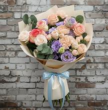 Букет Феерия в Емве Букет цветов из: Розы, Лизиантусы и Гвоздики в Емве