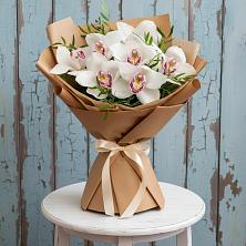 Букет Белые орхидеи в Емве Букет цветов из: Орхидеи и Розы в Емве